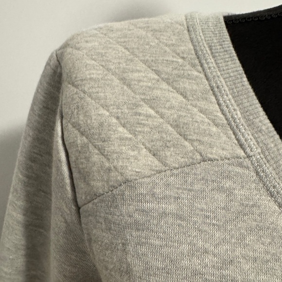 💎  La Vie en Rose Quilted Sweatshirt Grey - Picture 4 of 10